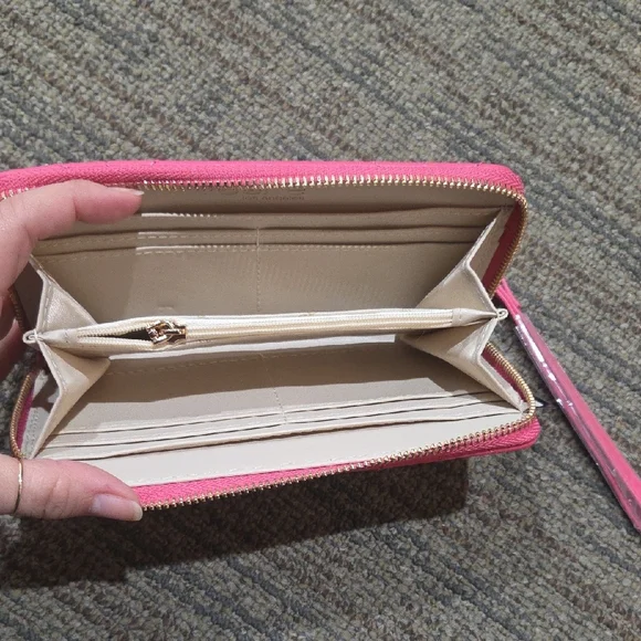 Bebe Pink Quilted Card Holder with Gold Accent - Picture 2 of 2